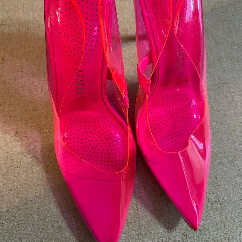 Heels - Picture 2 of 4